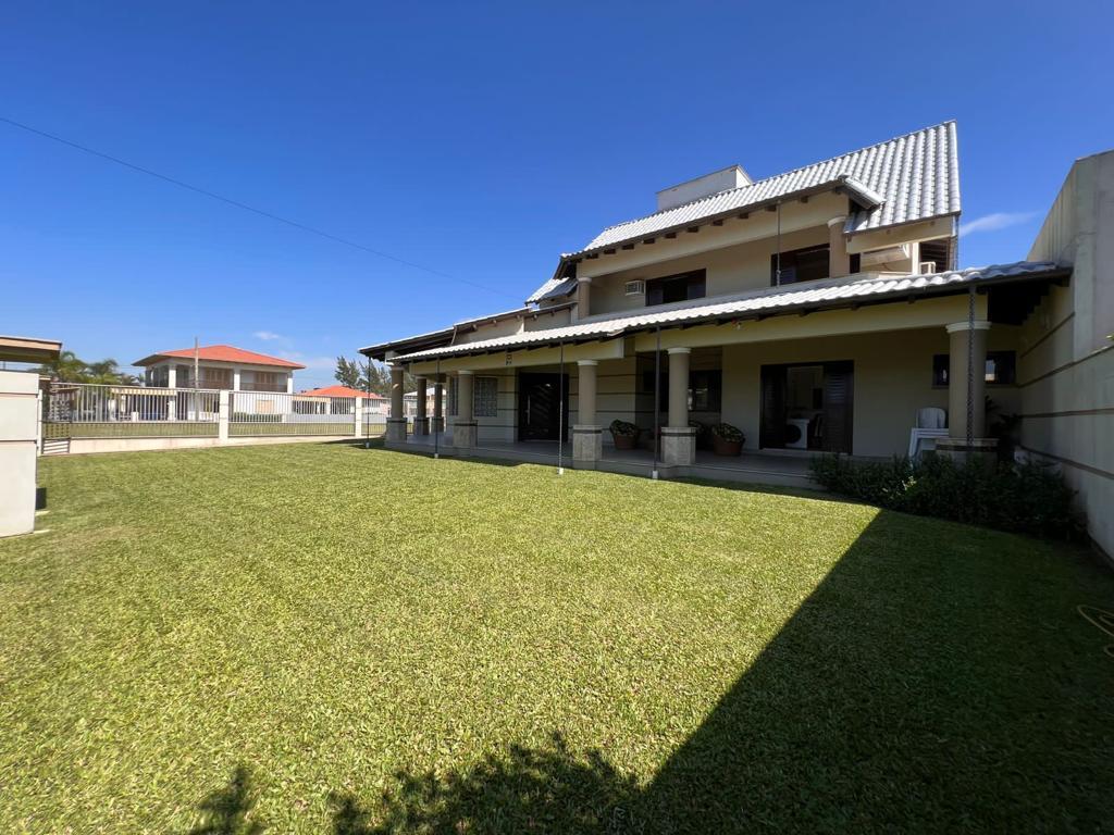 Casa à venda com 8 quartos, 485m² - Foto 1