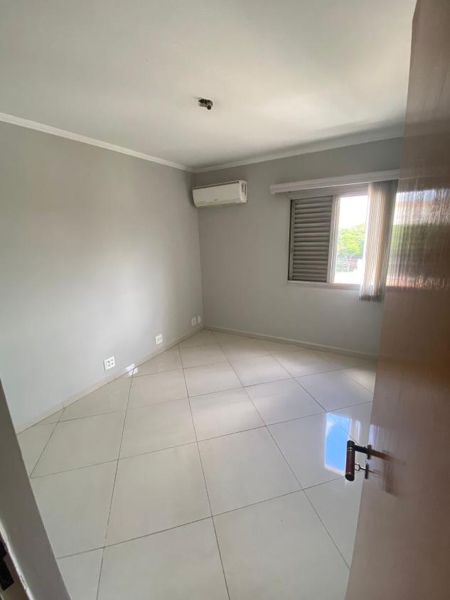 Apartamento à venda com 3 quartos, 97m² - Foto 2