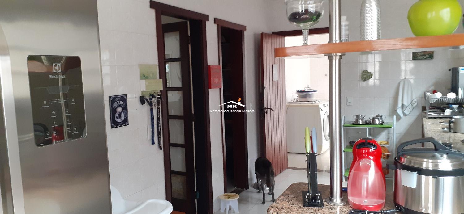 Casa de Condomínio à venda com 4 quartos, 230m² - Foto 18