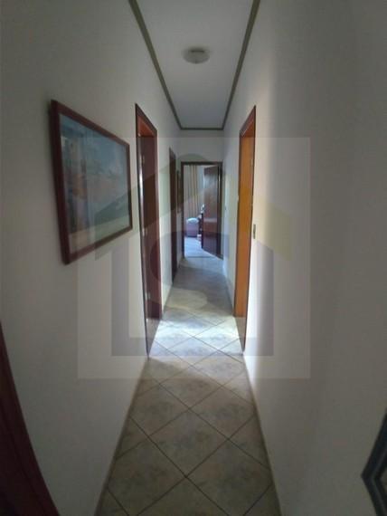 Casa à venda com 5 quartos, 200m² - Foto 18