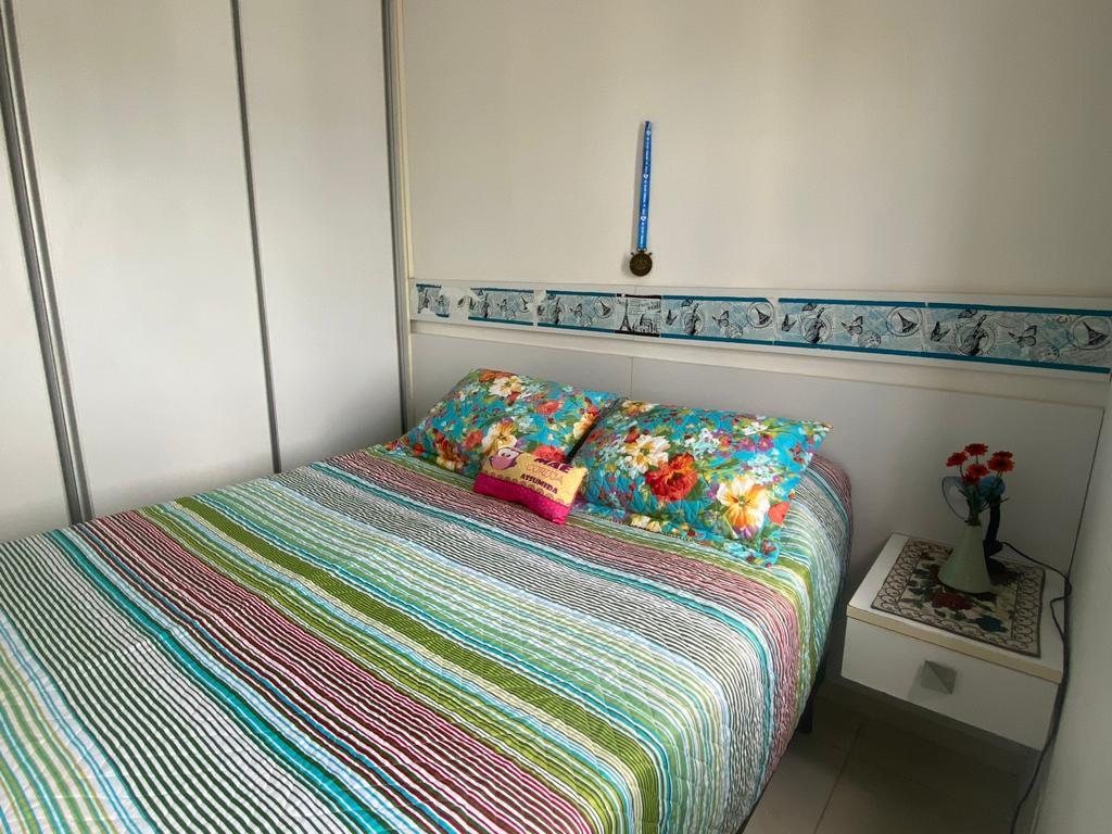 Apartamento à venda com 2 quartos, 72m² - Foto 10