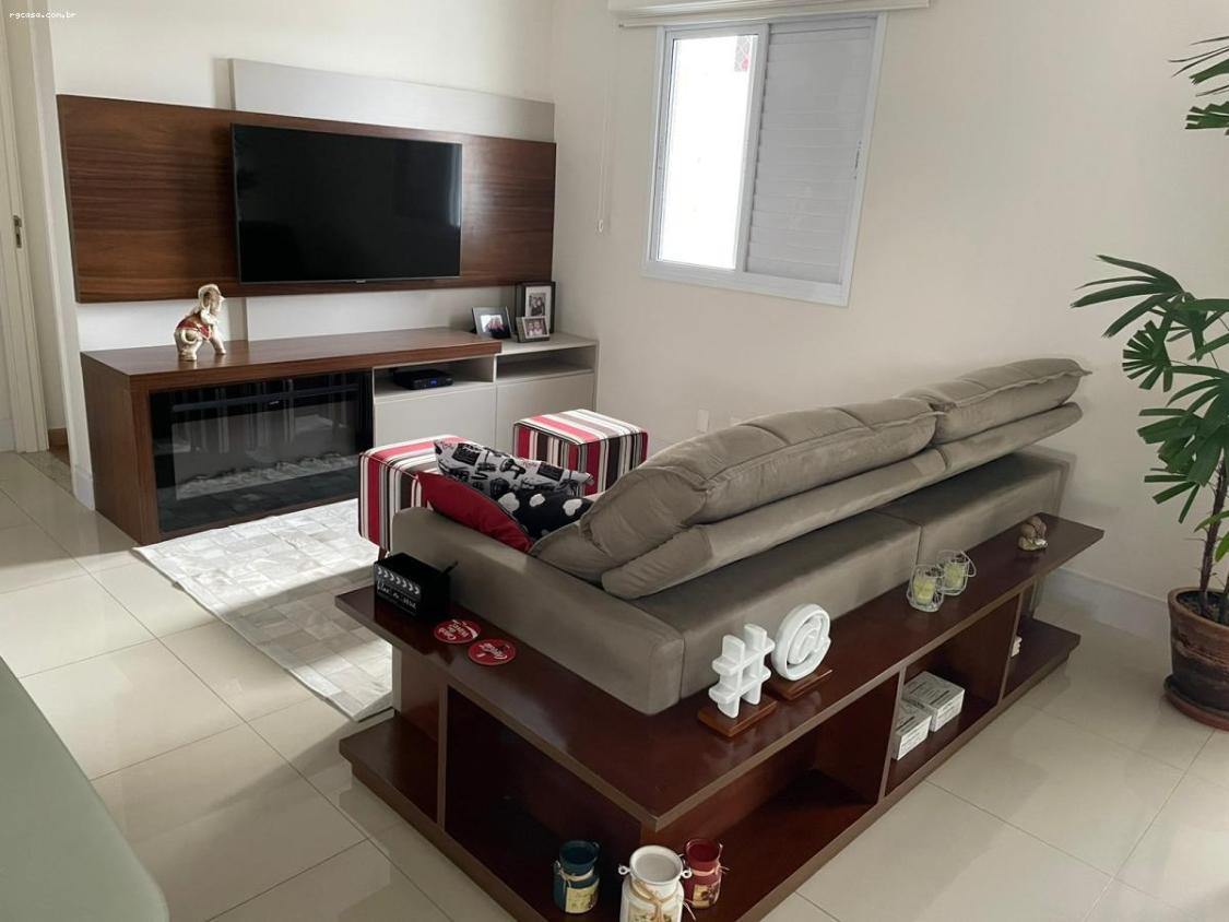 Apartamento à venda com 2 quartos, 80m² - Foto 2