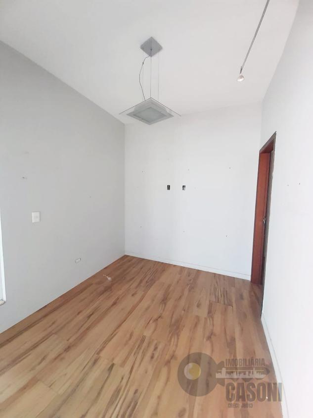 Casa à venda com 2 quartos, 300m² - Foto 4