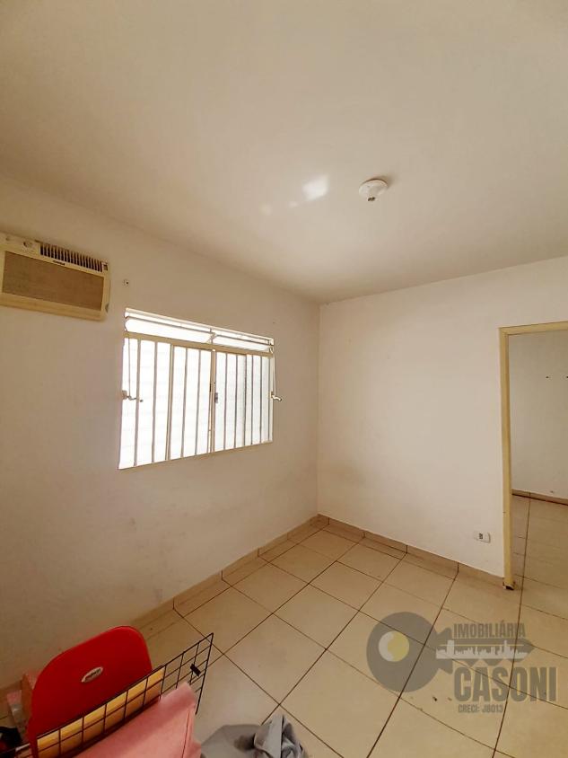 Casa à venda com 2 quartos, 300m² - Foto 13