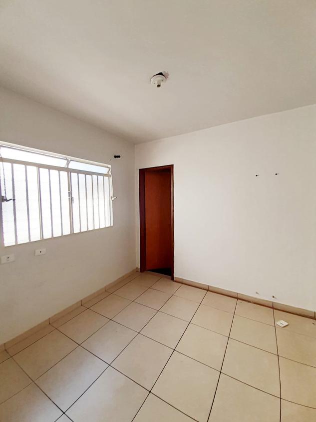 Casa à venda com 2 quartos, 300m² - Foto 15