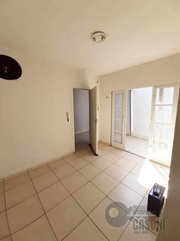 Casa à venda com 2 quartos, 300m² - Foto 12