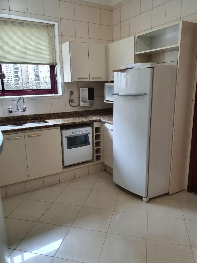 Apartamento para alugar com 4 quartos, 234m² - Foto 6