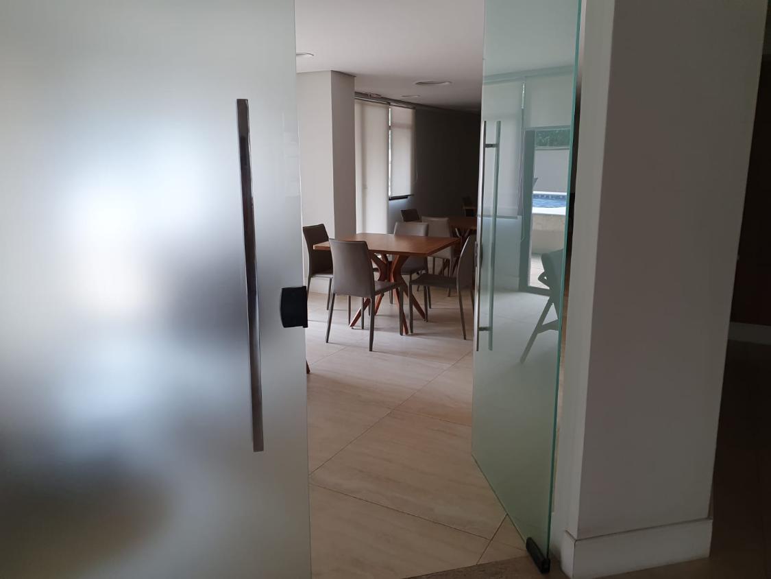 Apartamento para alugar com 4 quartos, 234m² - Foto 17