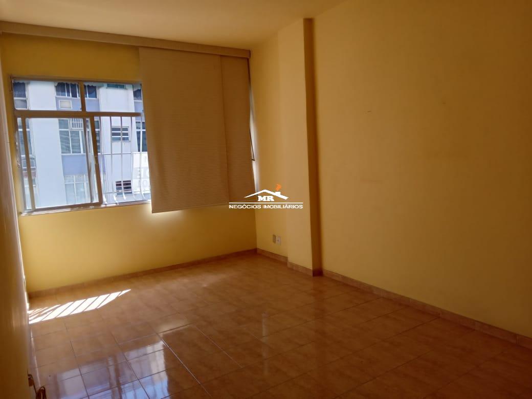 Apartamento à venda com 2 quartos, 84m² - Foto 2