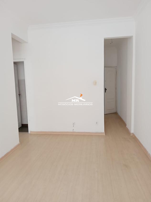 Apartamento à venda com 1 quarto, 50m² - Foto 1