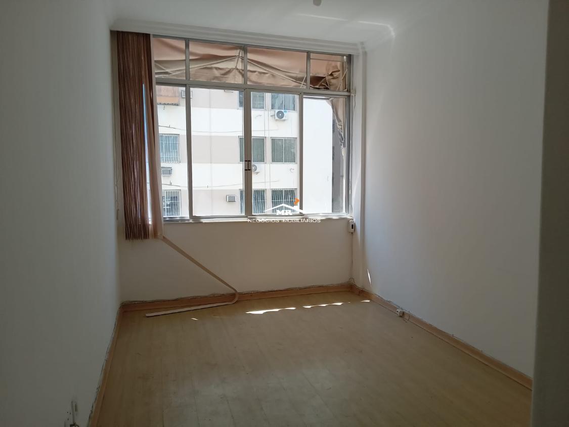 Apartamento à venda com 1 quarto, 50m² - Foto 3