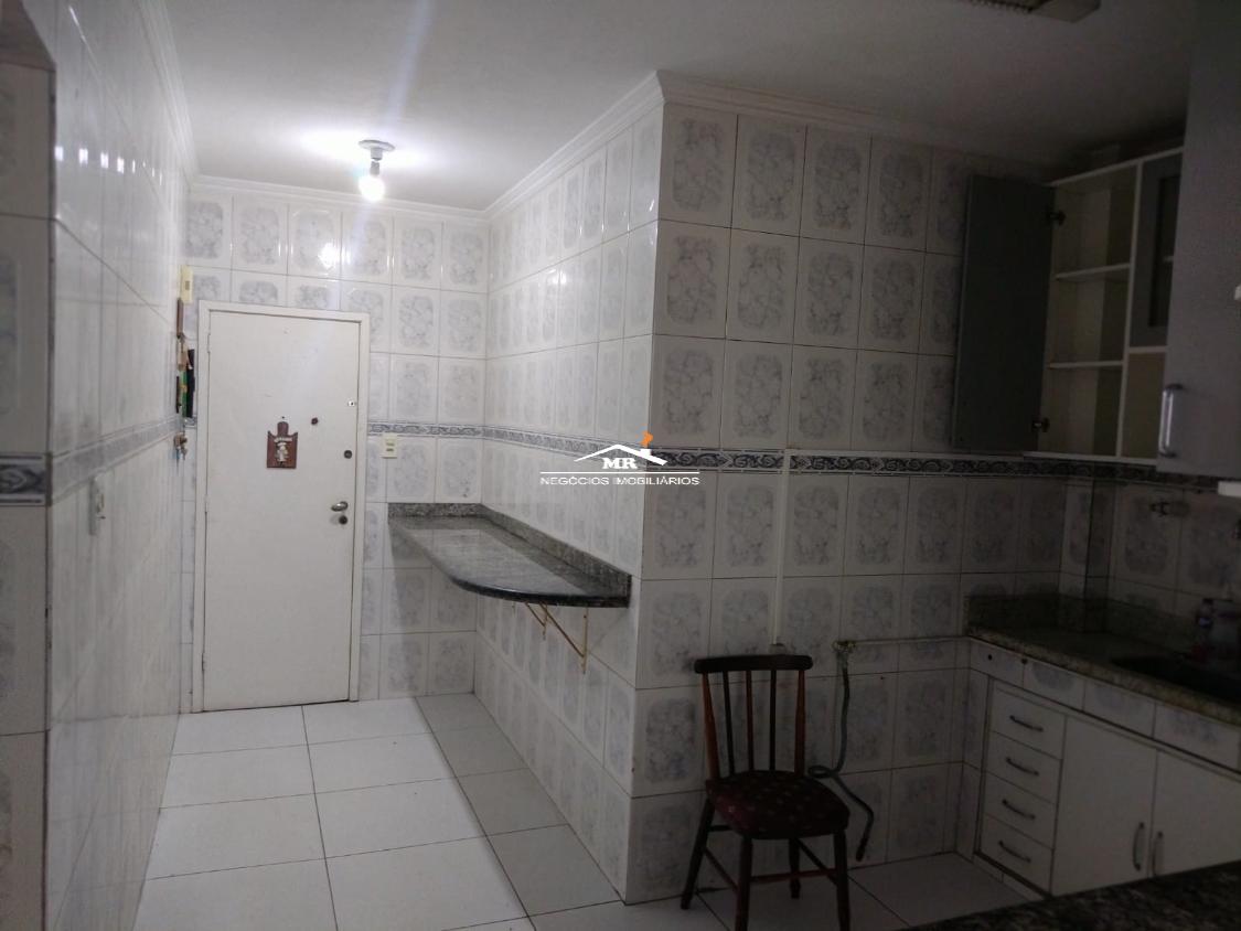 Apartamento à venda com 3 quartos, 108m² - Foto 14