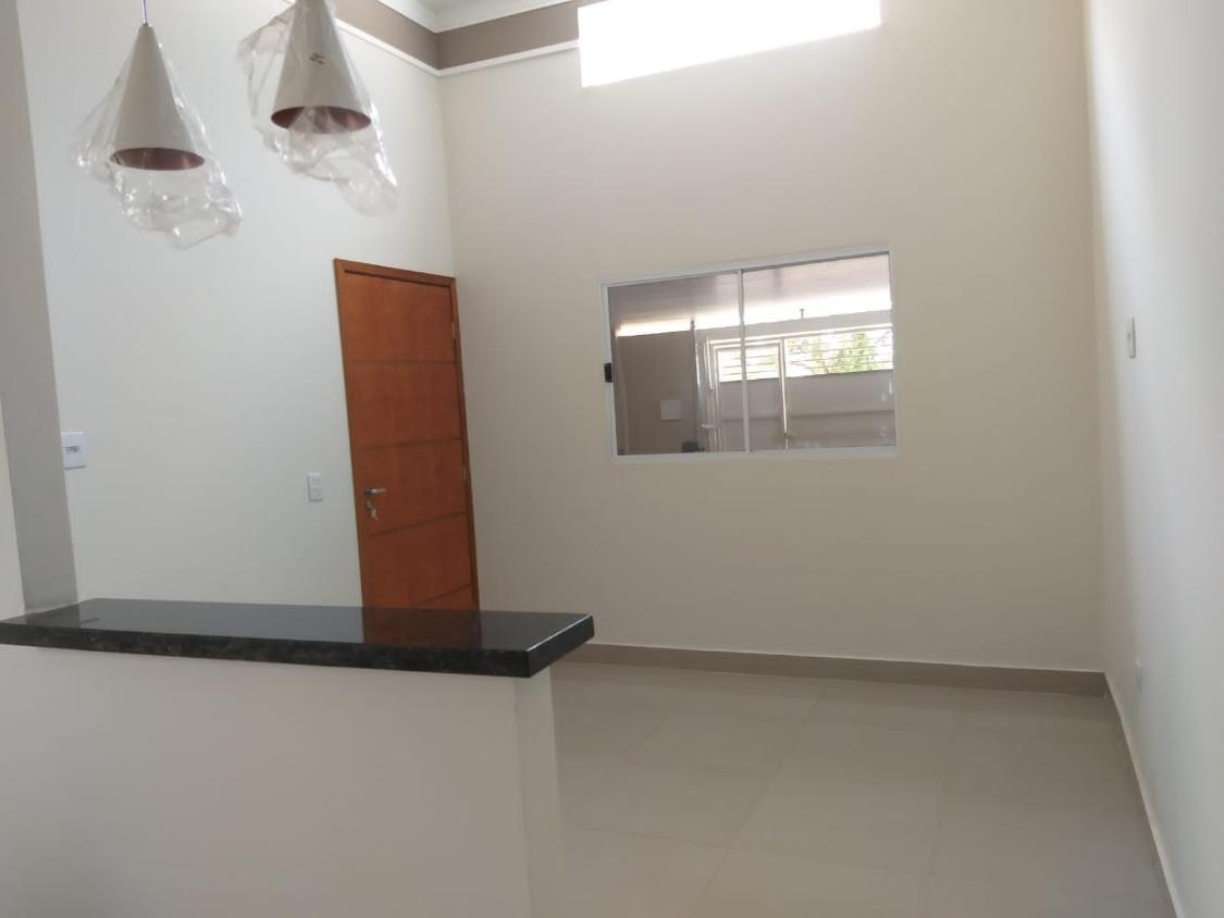 Casa à venda com 2 quartos, 88m² - Foto 1