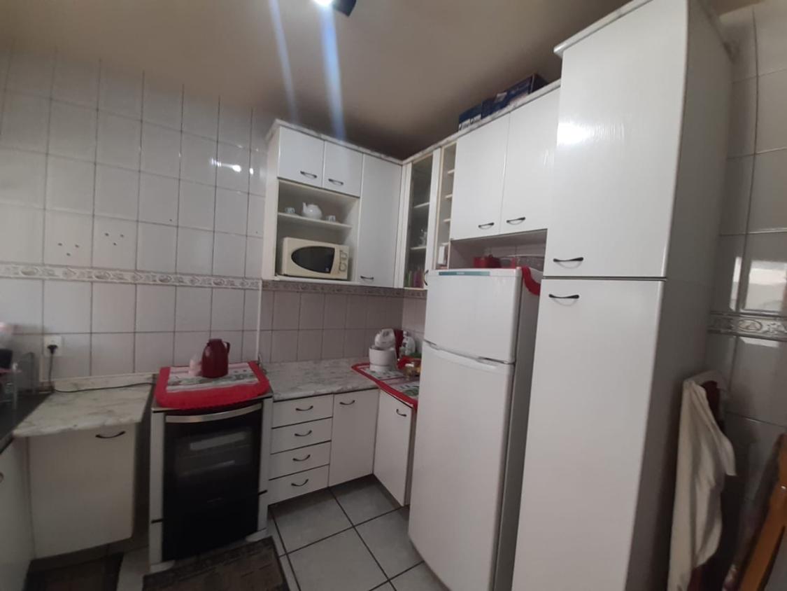 Apartamento à venda com 3 quartos, 94m² - Foto 9