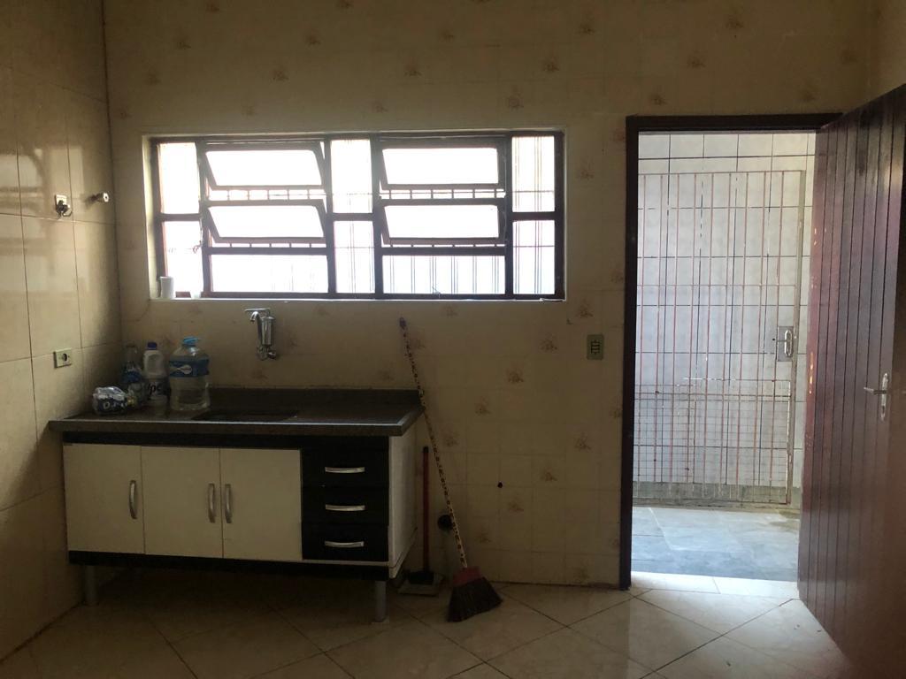 Casa para alugar com 3 quartos, 150m² - Foto 18