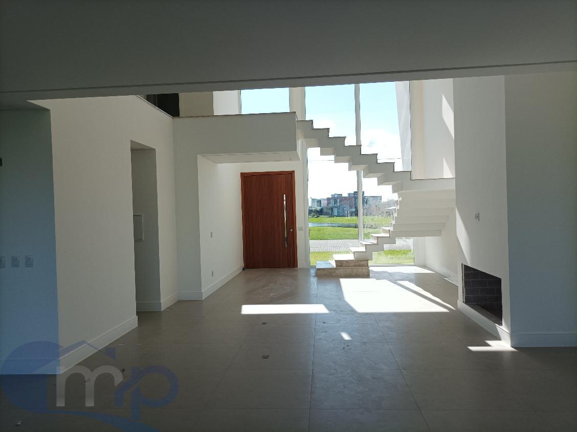 Casa de Condomínio à venda com 4 quartos, 330m² - Foto 4