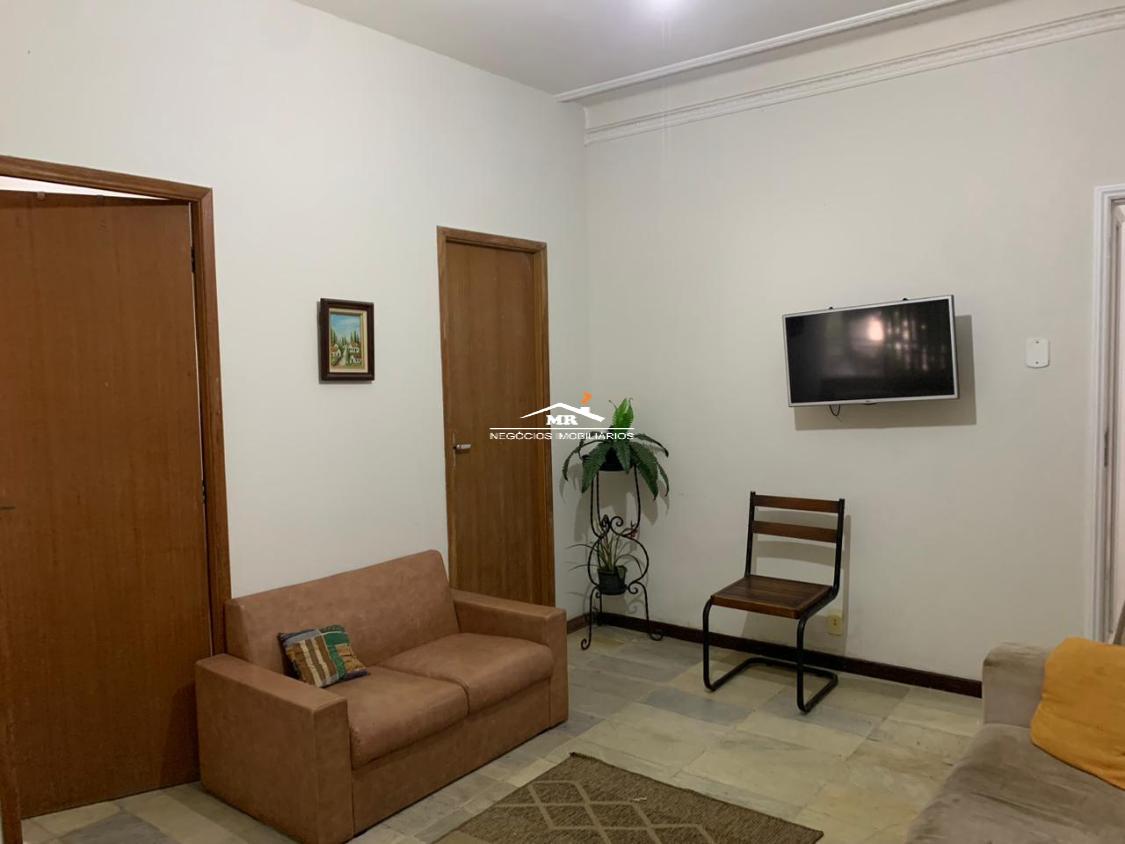 Casa à venda com 6 quartos, 140m² - Foto 3