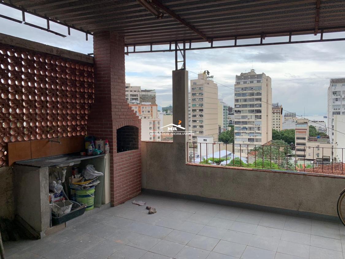 Casa à venda com 6 quartos, 140m² - Foto 22