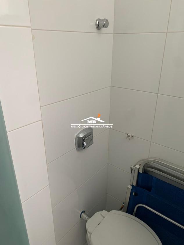 Apartamento à venda com 2 quartos, 70m² - Foto 9