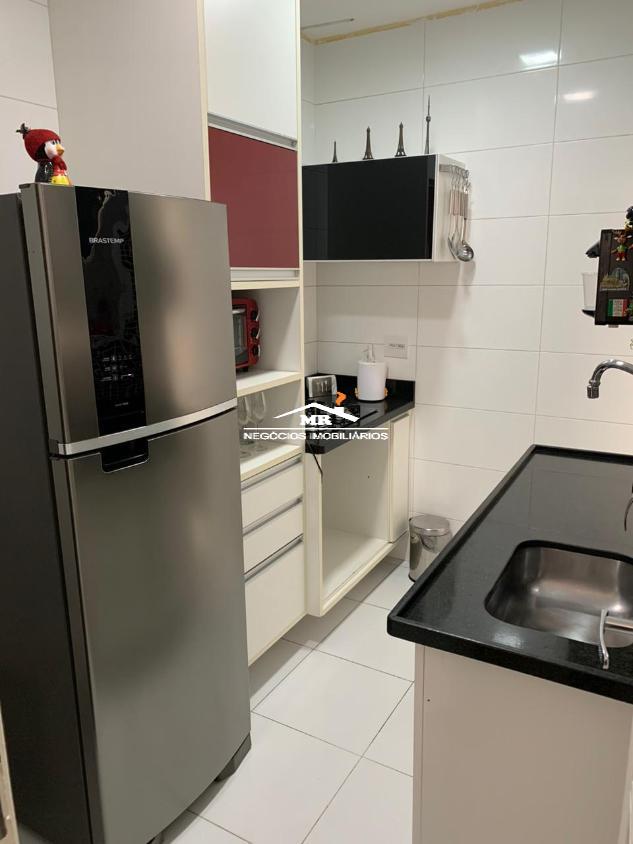 Apartamento à venda com 2 quartos, 70m² - Foto 6