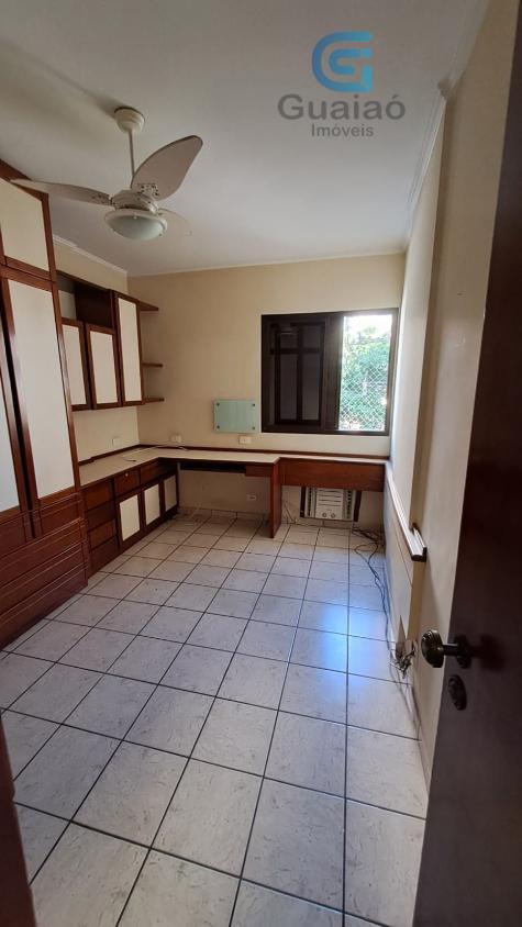 Apartamento à venda com 3 quartos, 127m² - Foto 4