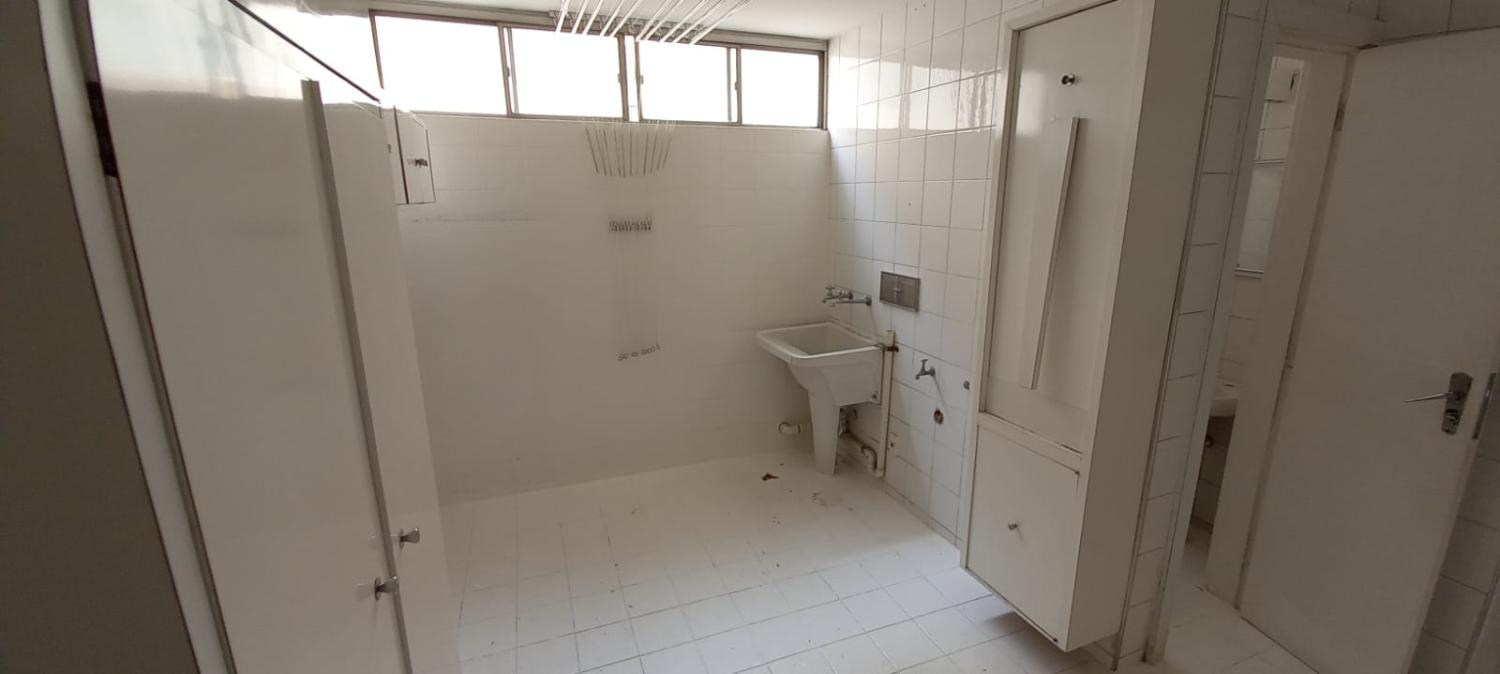 Apartamento para alugar com 3 quartos, 274m² - Foto 14