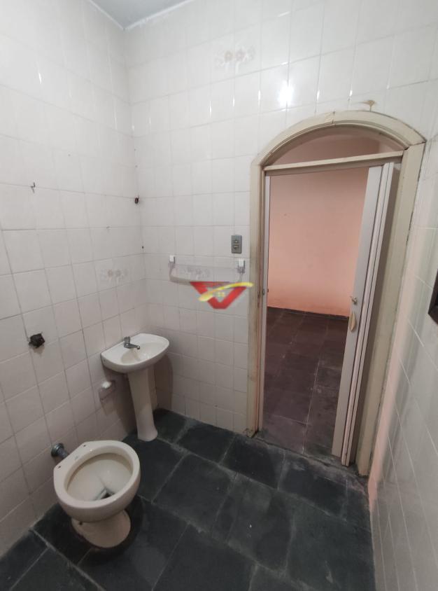 Casa à venda com 4 quartos, 260m² - Foto 24