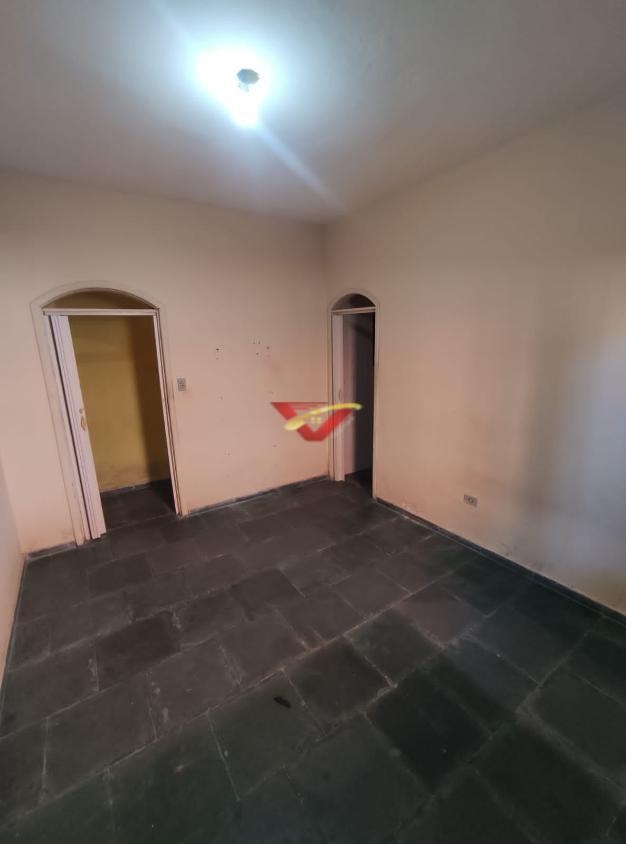 Casa à venda com 4 quartos, 260m² - Foto 17