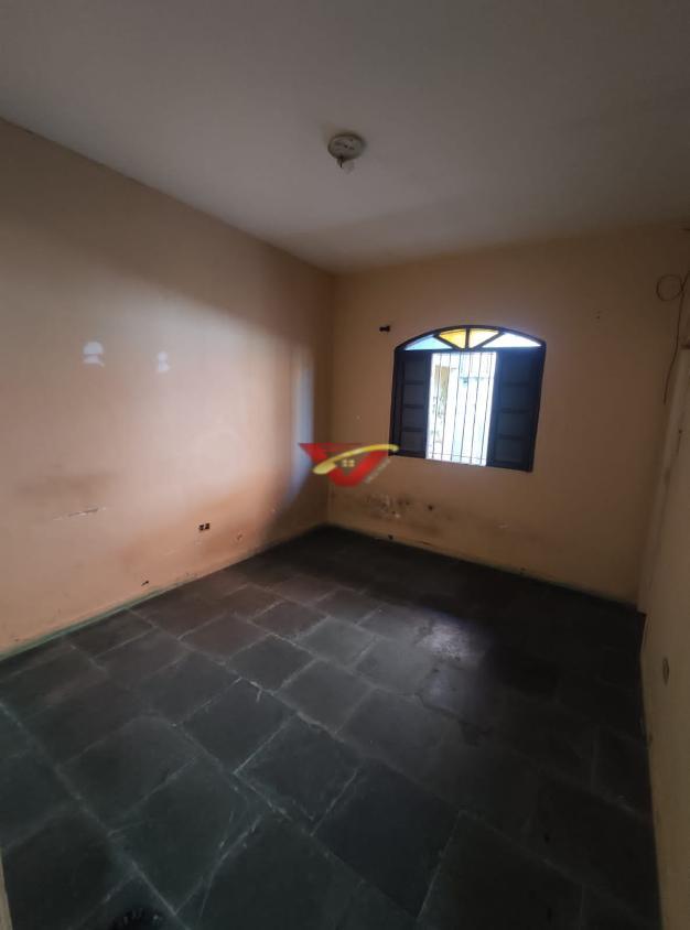 Casa à venda com 4 quartos, 260m² - Foto 16