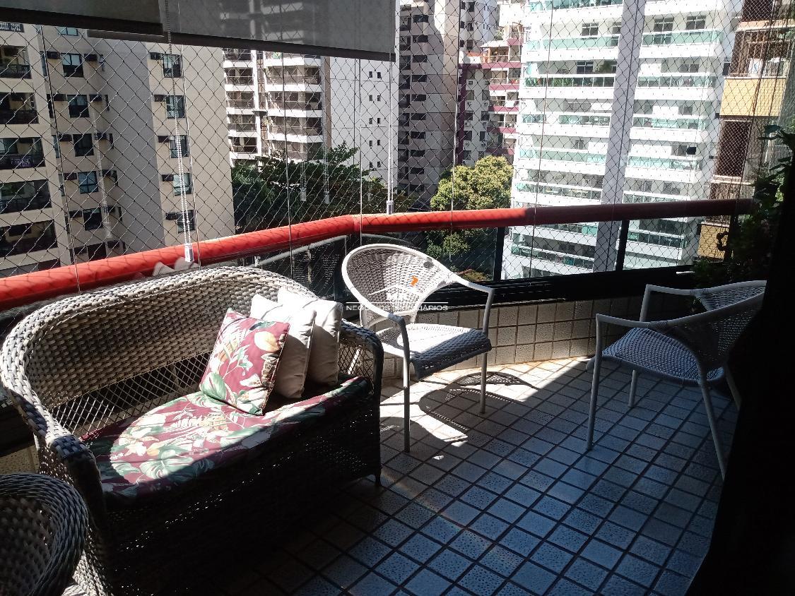 Apartamento à venda com 4 quartos, 180m² - Foto 1