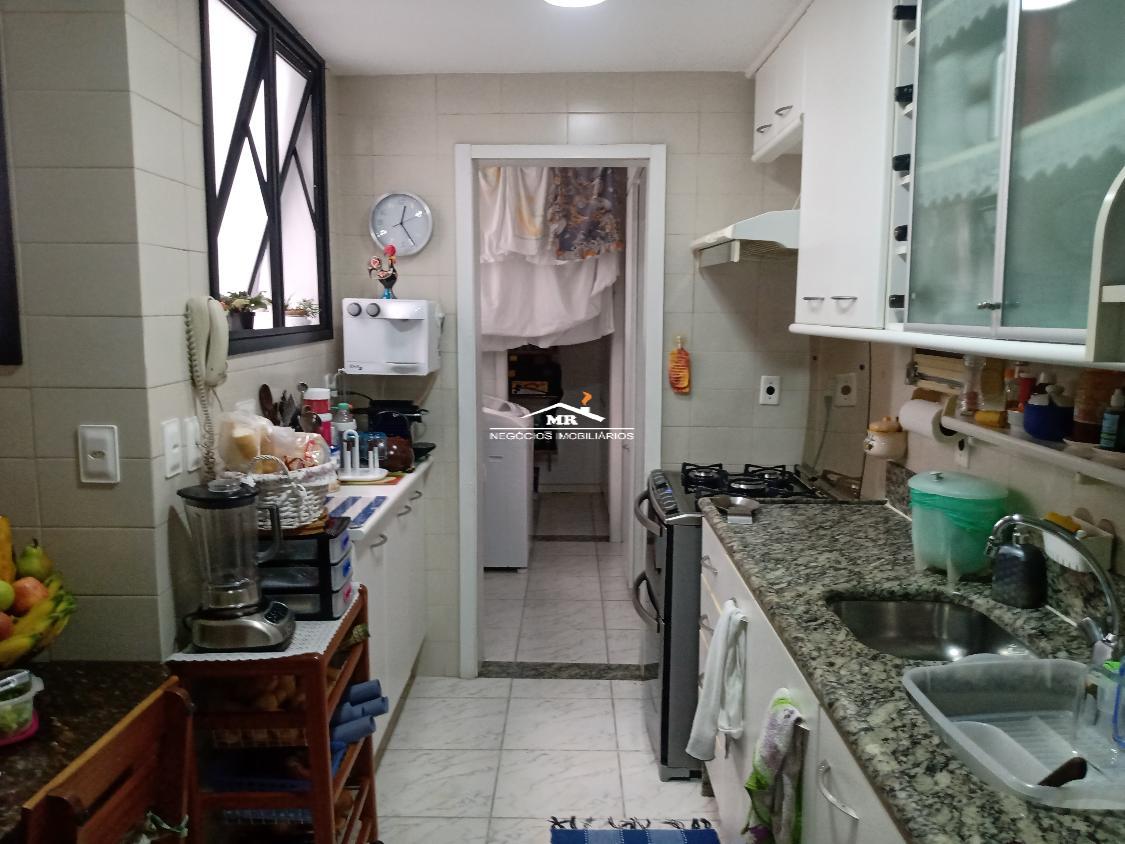 Apartamento à venda com 4 quartos, 180m² - Foto 23