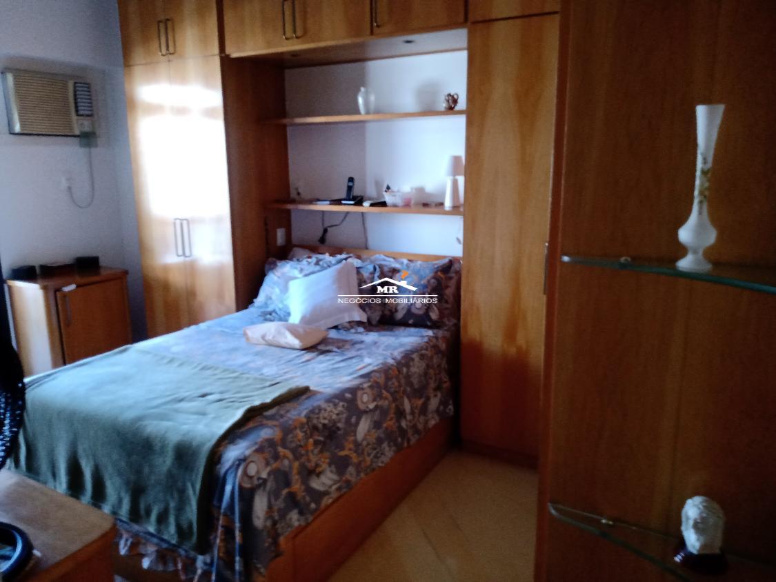 Apartamento à venda com 4 quartos, 180m² - Foto 13