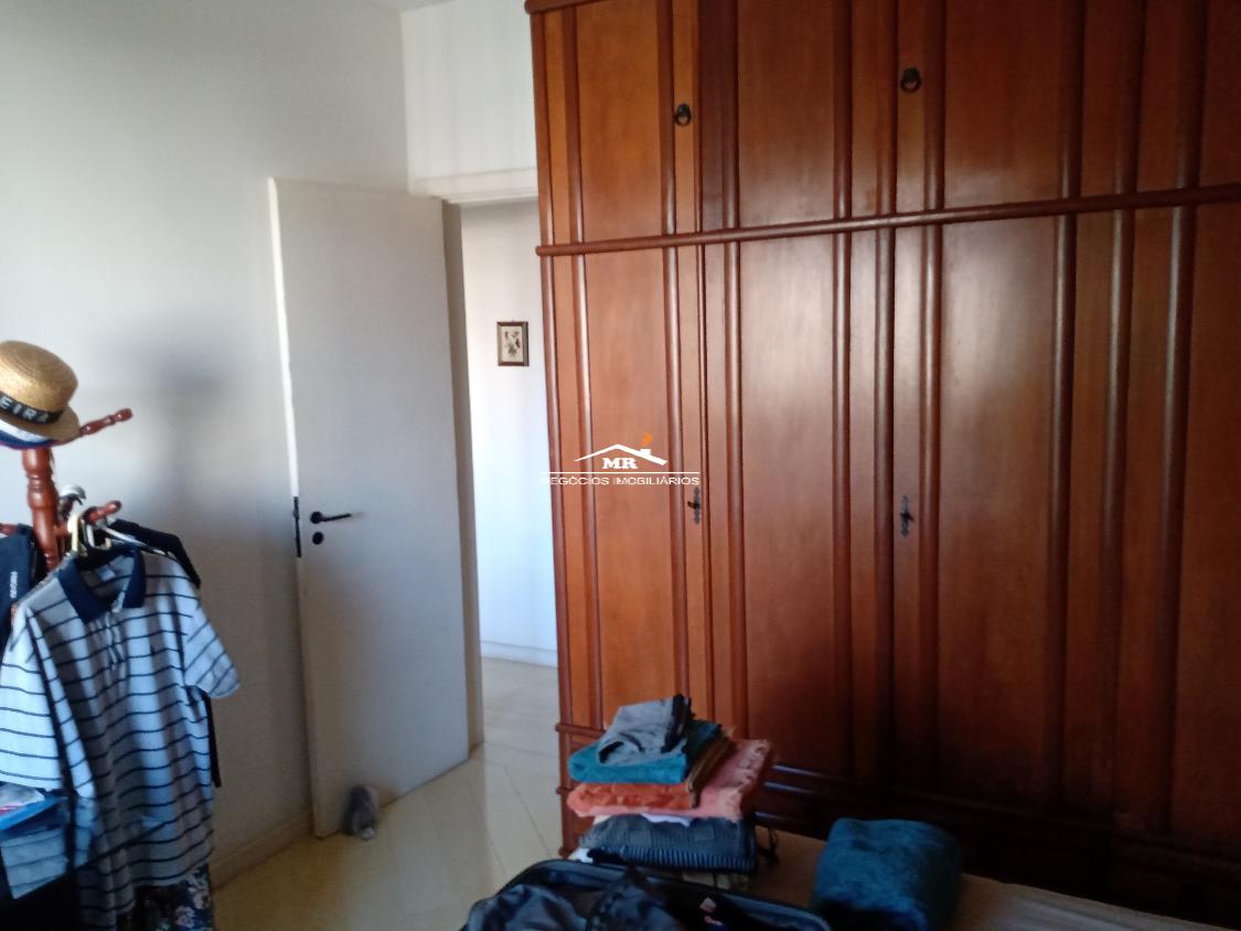 Apartamento à venda com 4 quartos, 180m² - Foto 15