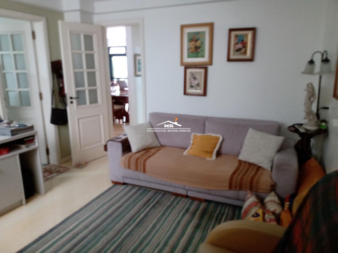 Apartamento à venda com 4 quartos, 180m² - Foto 10