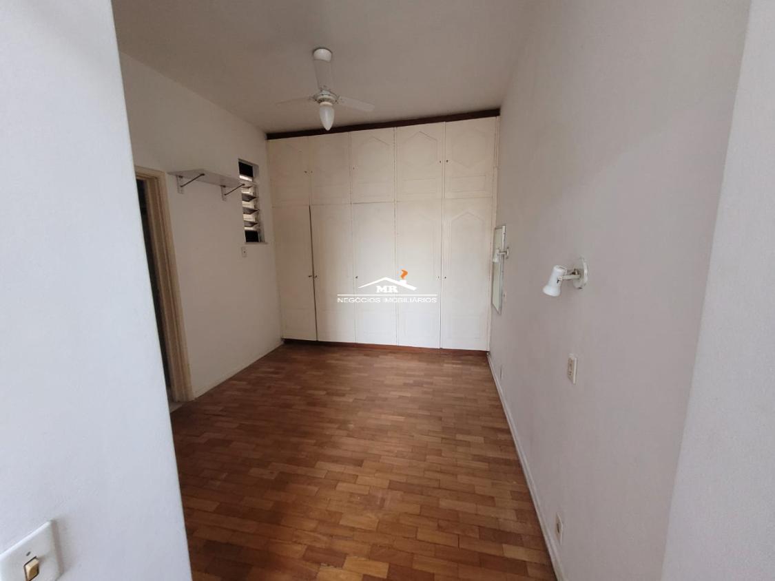 Apartamento à venda com 3 quartos, 110m² - Foto 12