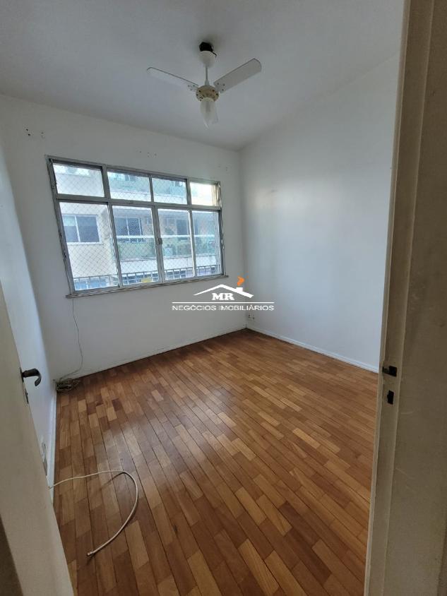 Apartamento à venda com 3 quartos, 110m² - Foto 7