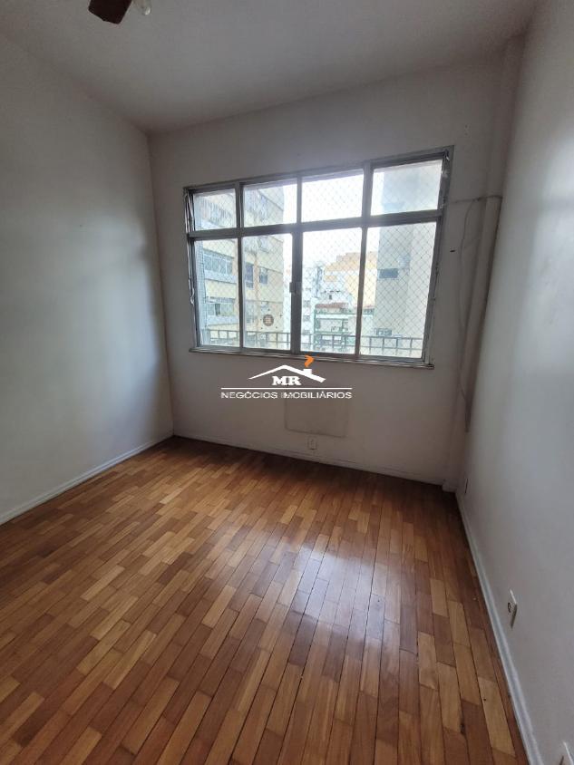 Apartamento à venda com 3 quartos, 110m² - Foto 8