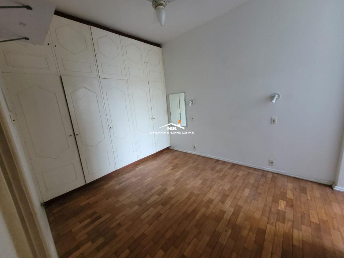 Apartamento à venda com 3 quartos, 110m² - Foto 9