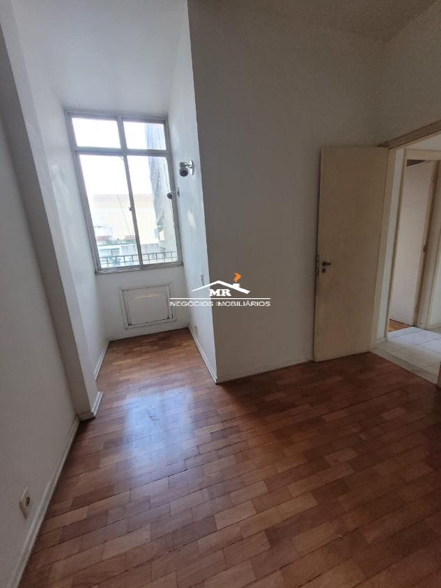 Apartamento à venda com 3 quartos, 110m² - Foto 13