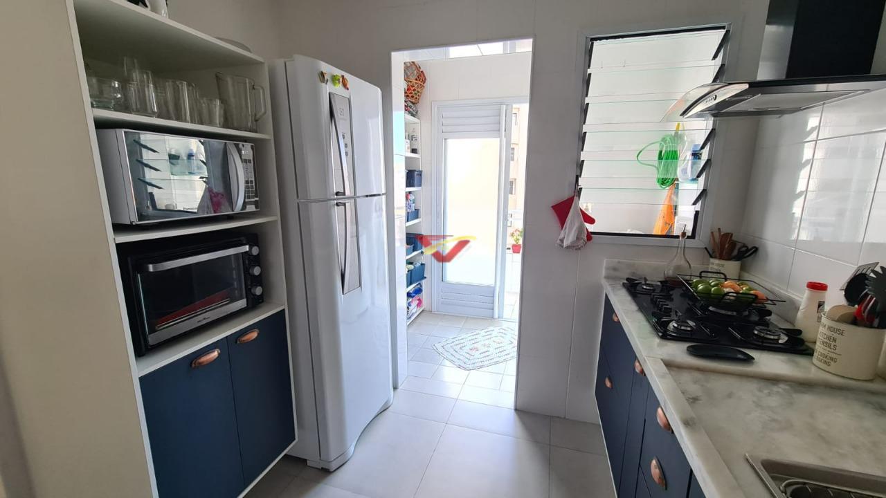 Apartamento à venda com 2 quartos, 105m² - Foto 12