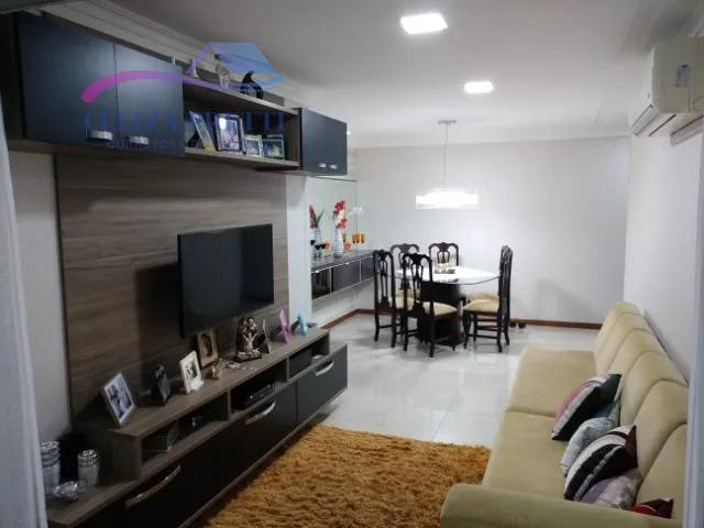 Apartamento à venda com 3 quartos, 118m² - Foto 1