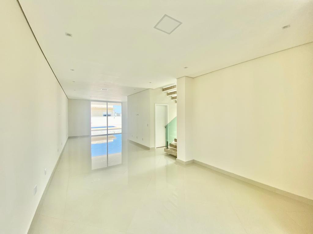 Casa à venda com 3 quartos, 250m² - Foto 4