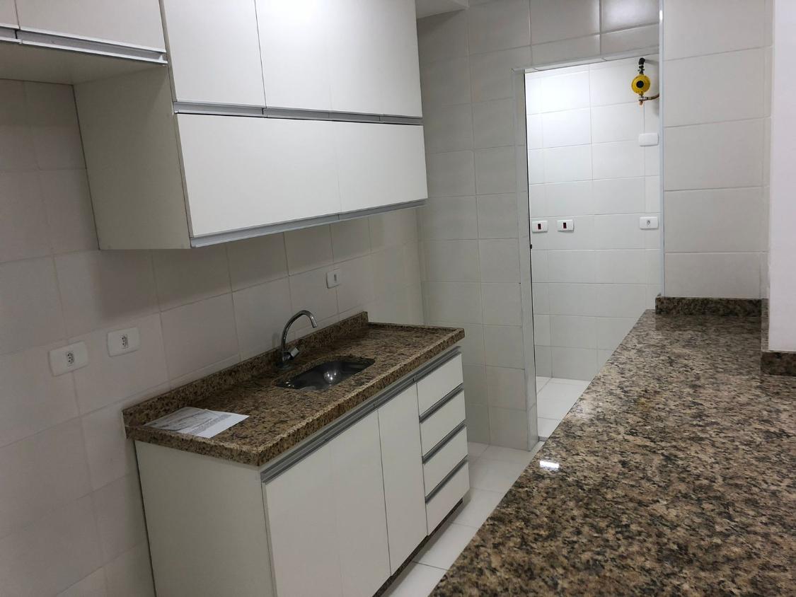 Apartamento à venda com 3 quartos, 77m² - Foto 3