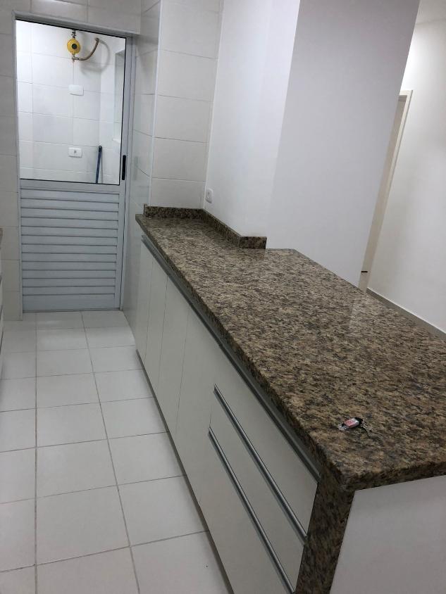 Apartamento à venda com 3 quartos, 77m² - Foto 4