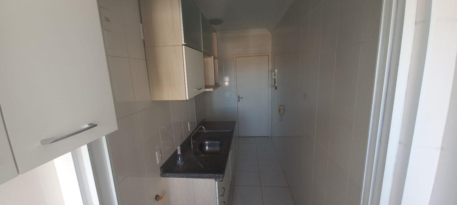 Apartamento à venda com 3 quartos, 74m² - Foto 7