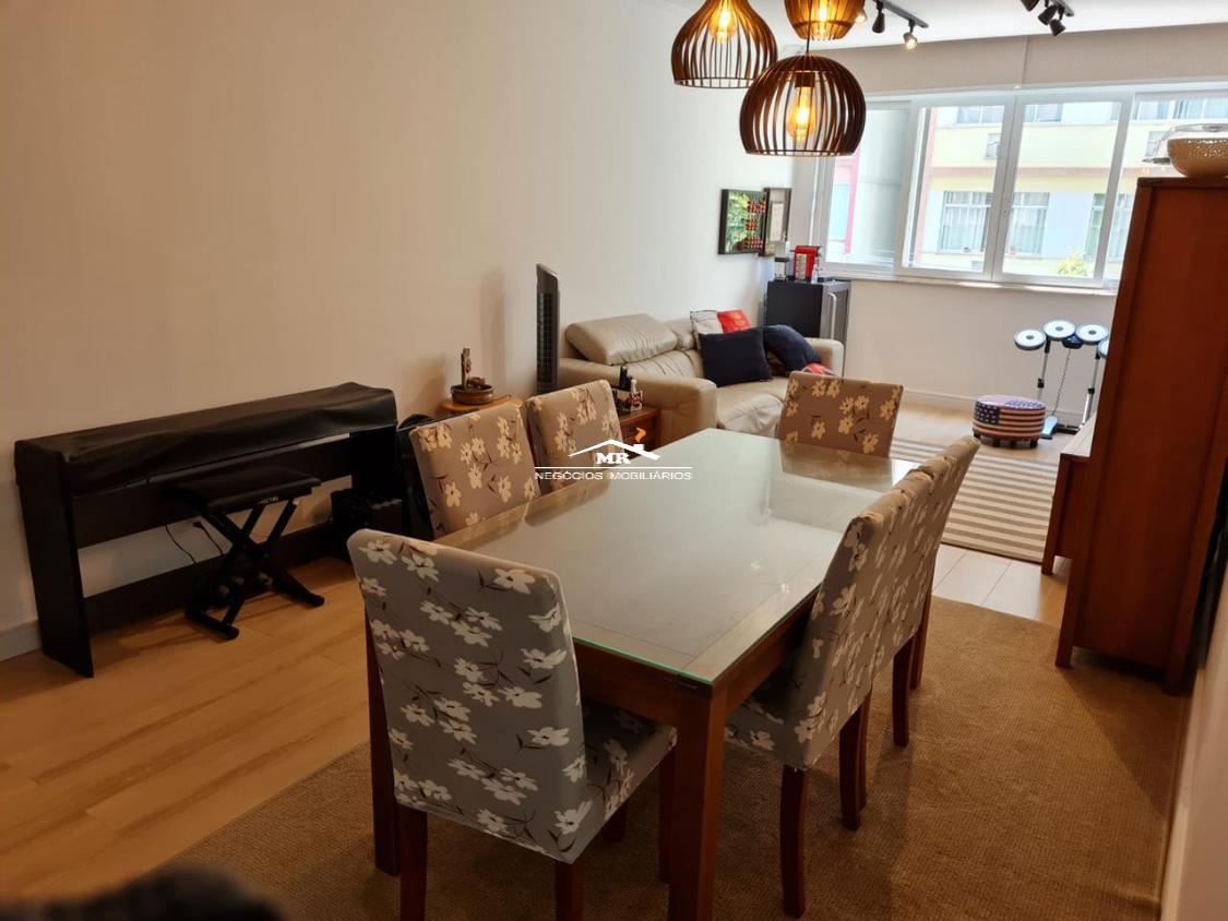 Apartamento à venda com 3 quartos, 140m² - Foto 2