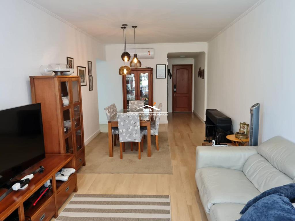 Apartamento à venda com 3 quartos, 140m² - Foto 3