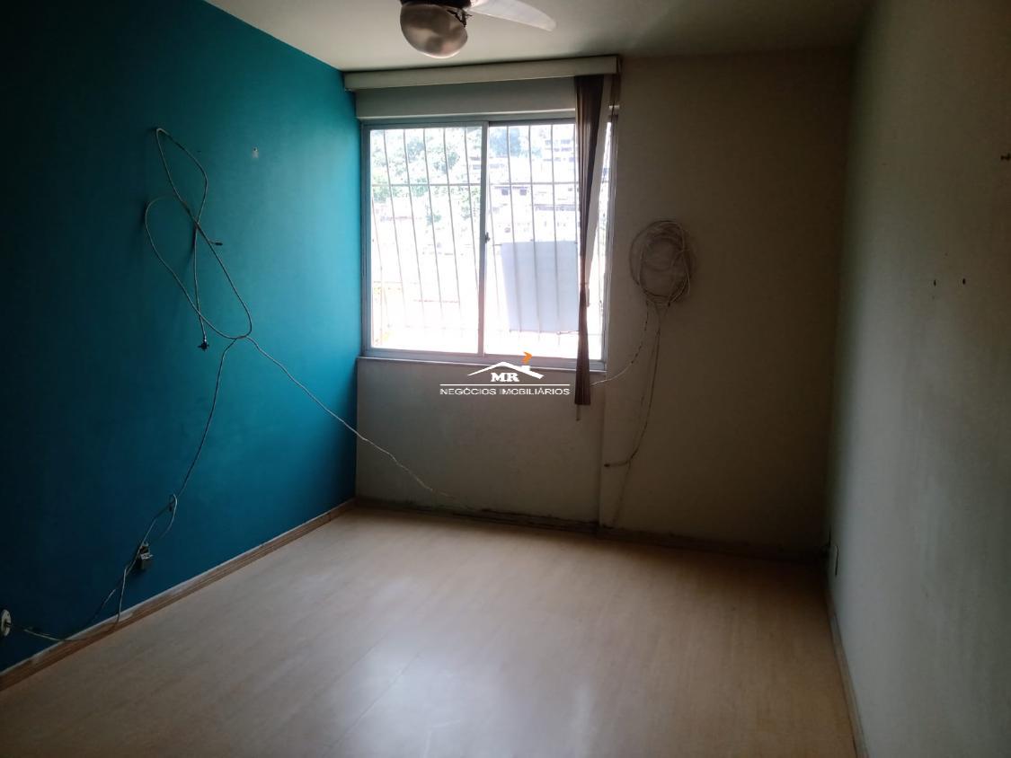 Apartamento à venda com 2 quartos, 60m² - Foto 4