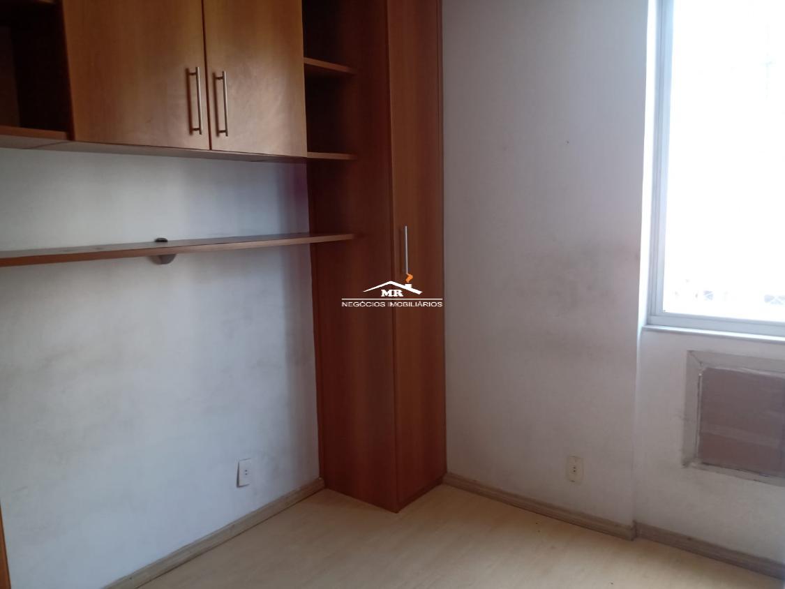 Apartamento à venda com 2 quartos, 60m² - Foto 7