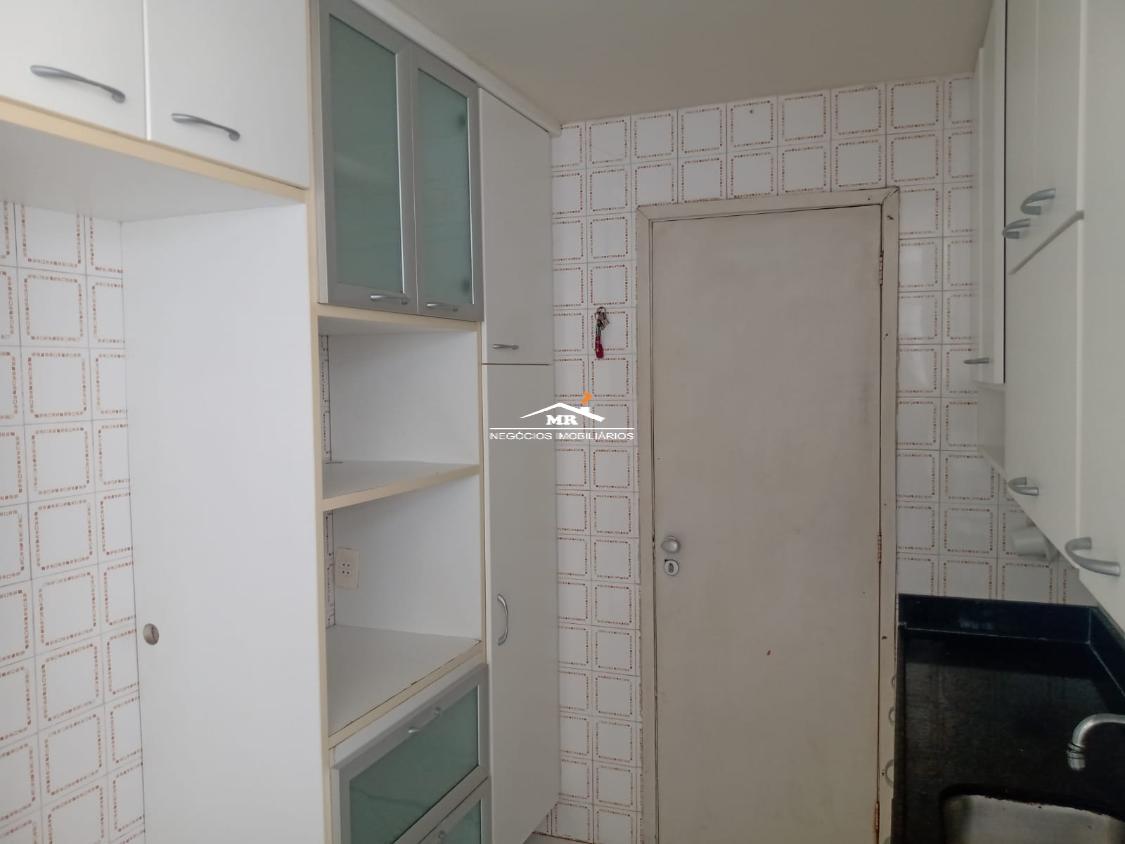 Apartamento à venda com 2 quartos, 60m² - Foto 12